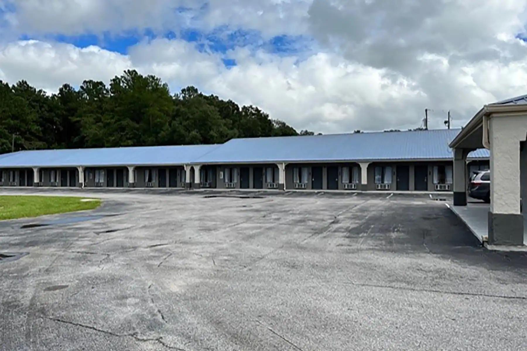 Days Inn By Wyndham Defuniak Springs Extérieur photo