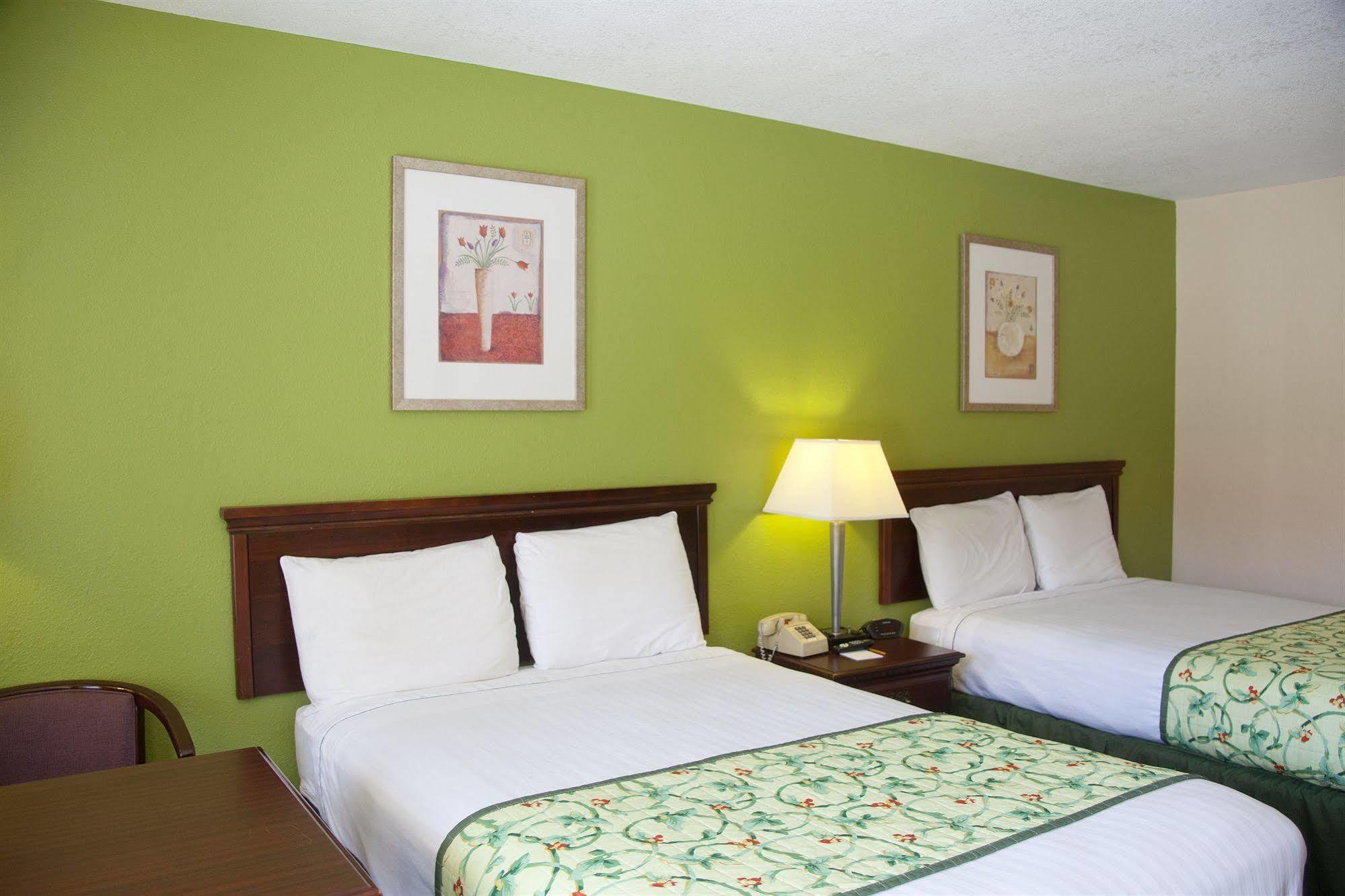 Days Inn By Wyndham Defuniak Springs Extérieur photo